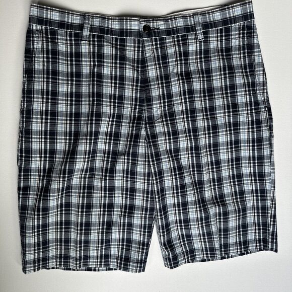 Dockers Shorts Men's 36 Blue Plaid Golf Casual Pockets Activewear - Picture 1 of 4
